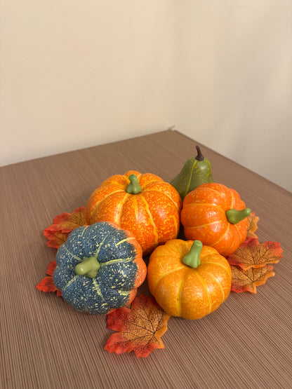Juego de 5 calabazas con hojas de otoño